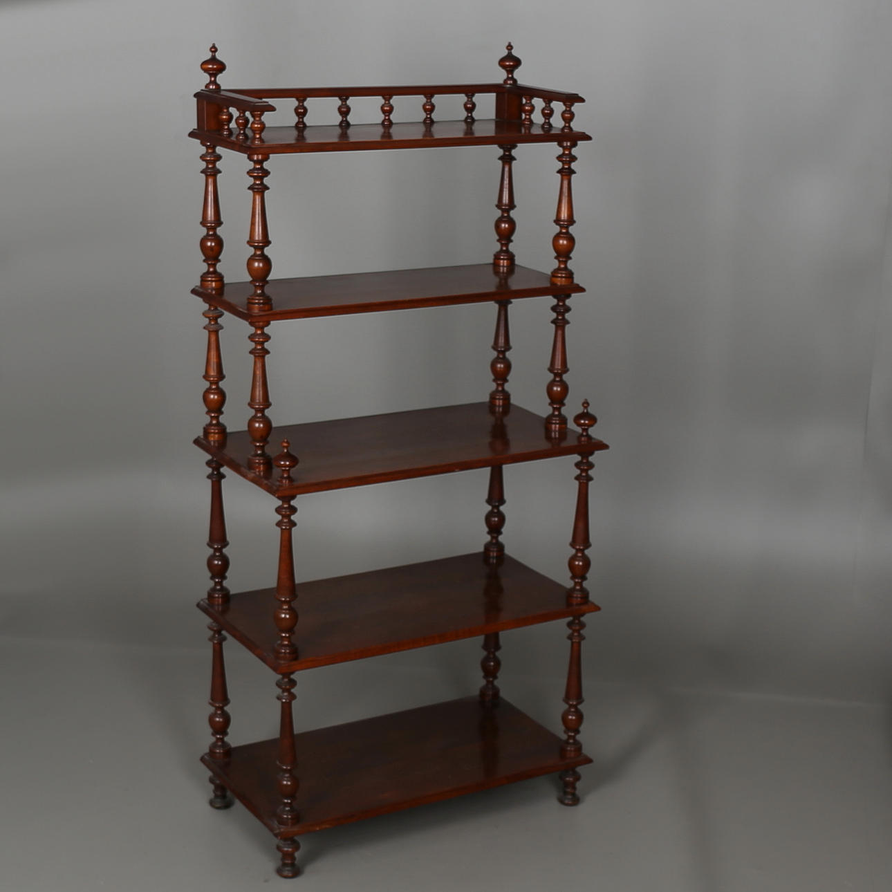 ÉTAGÈRE, mahogny, nyrenässans, sent 1800-tal.