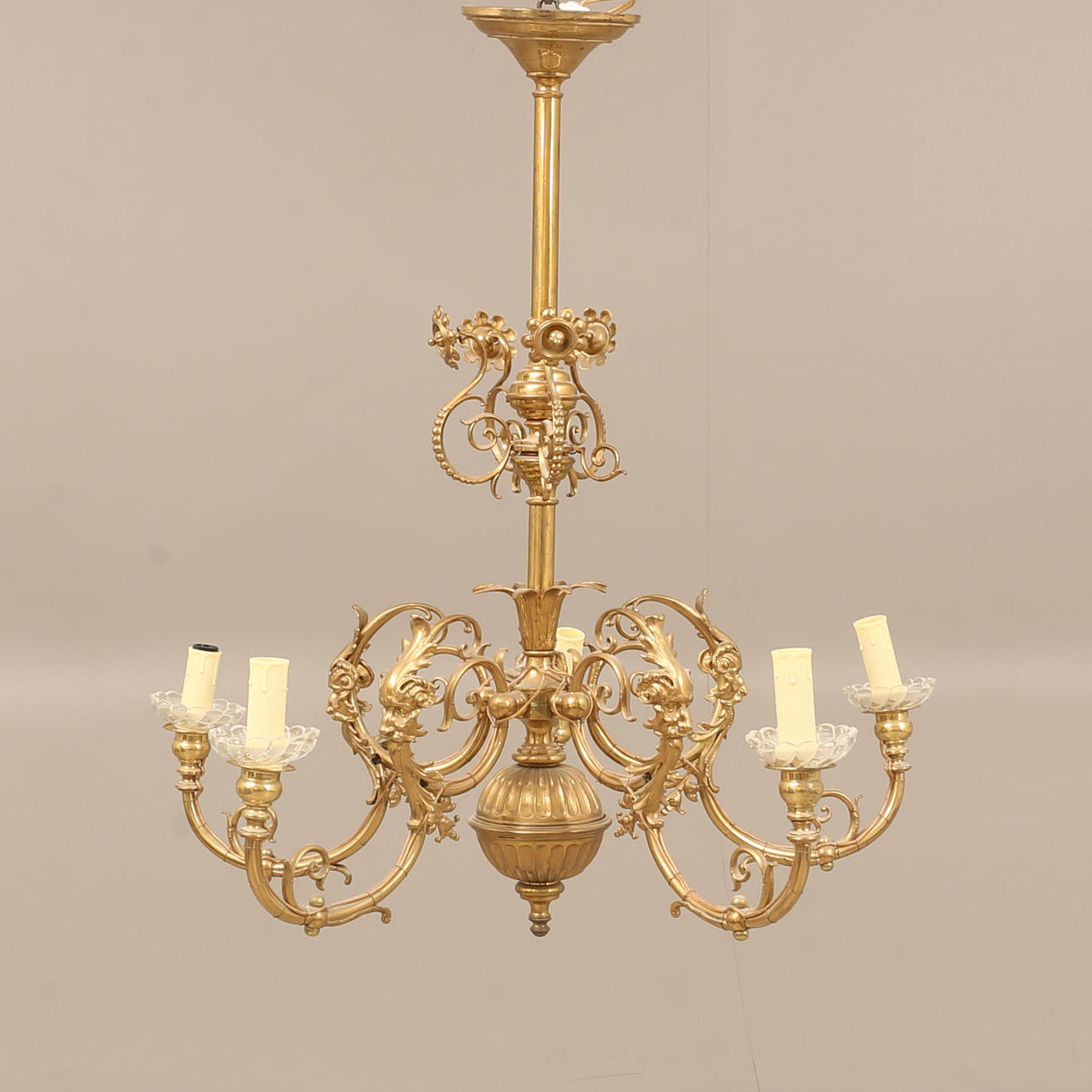 A brass ceiling lamp, 18th/20th century.