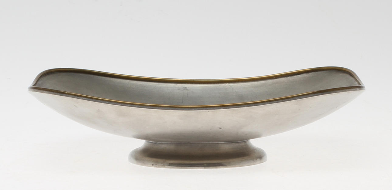 SKÅLFAT, tenn. Firma Svenskt Tenn, 1944.