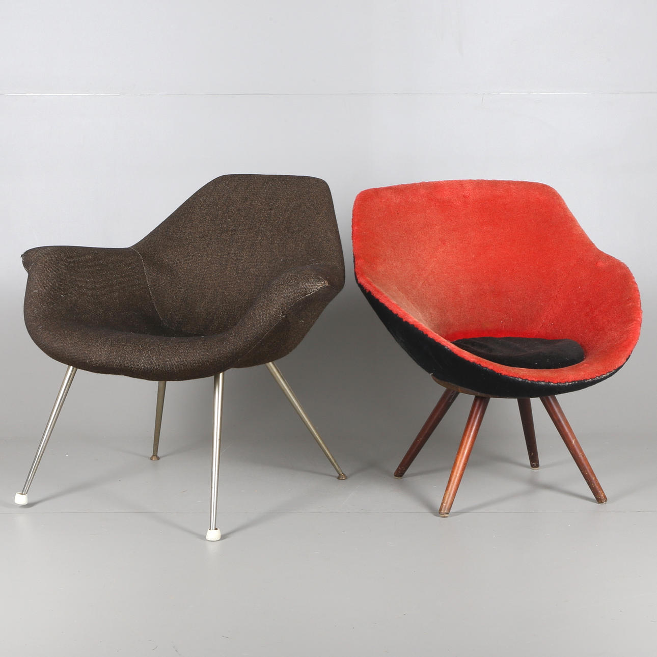 FÅTÖLJER, 2 st, 1900-talets senare hälft.