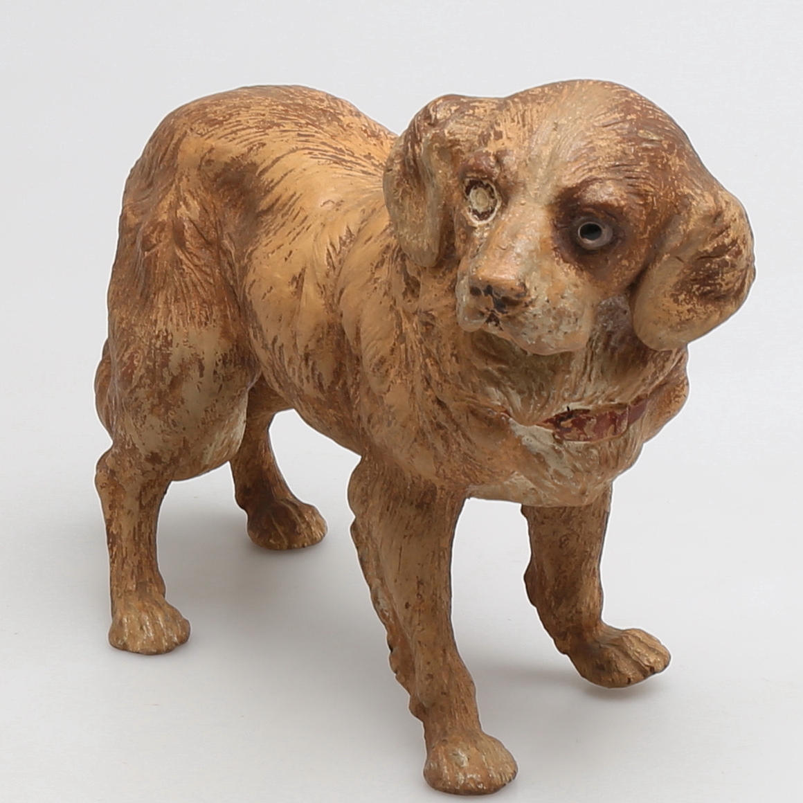 FIGURIN i lergods, hund, sent 1800-tal.