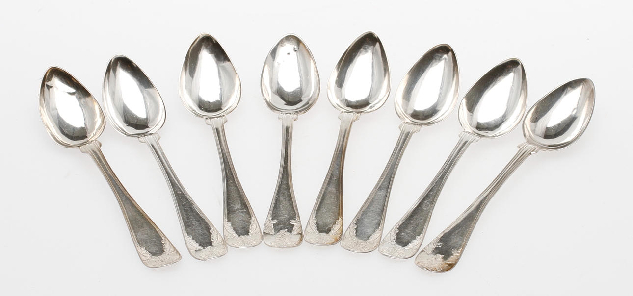 KAFFESKEDAR, 8 st, silver, 1800-tal, vikt ca 89,2 gram.