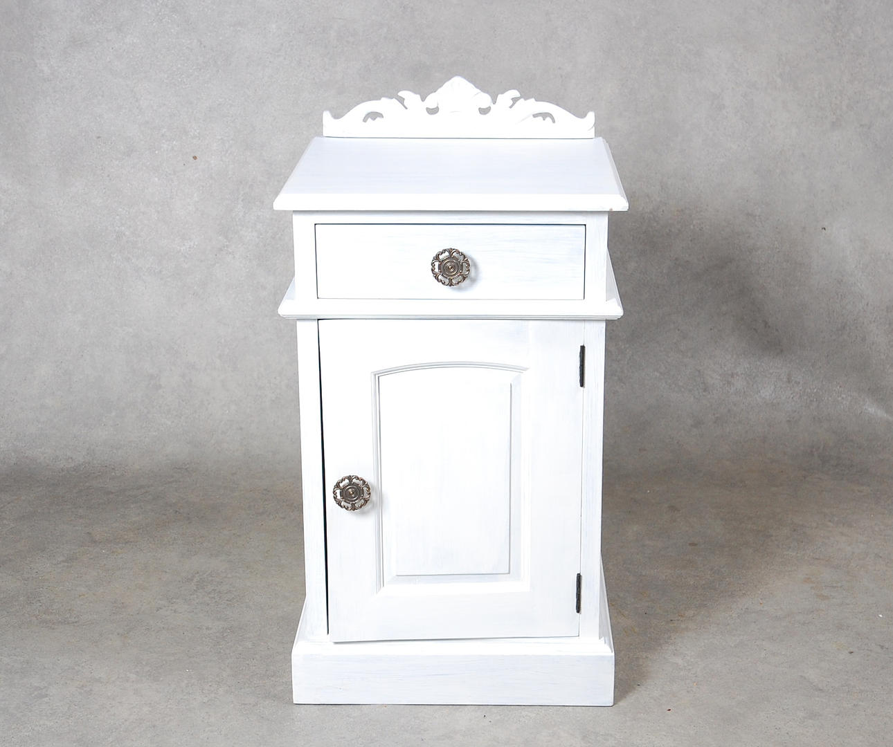 SKÅP, NATTDUKSBORD, med krön, 1900-talets senare del.