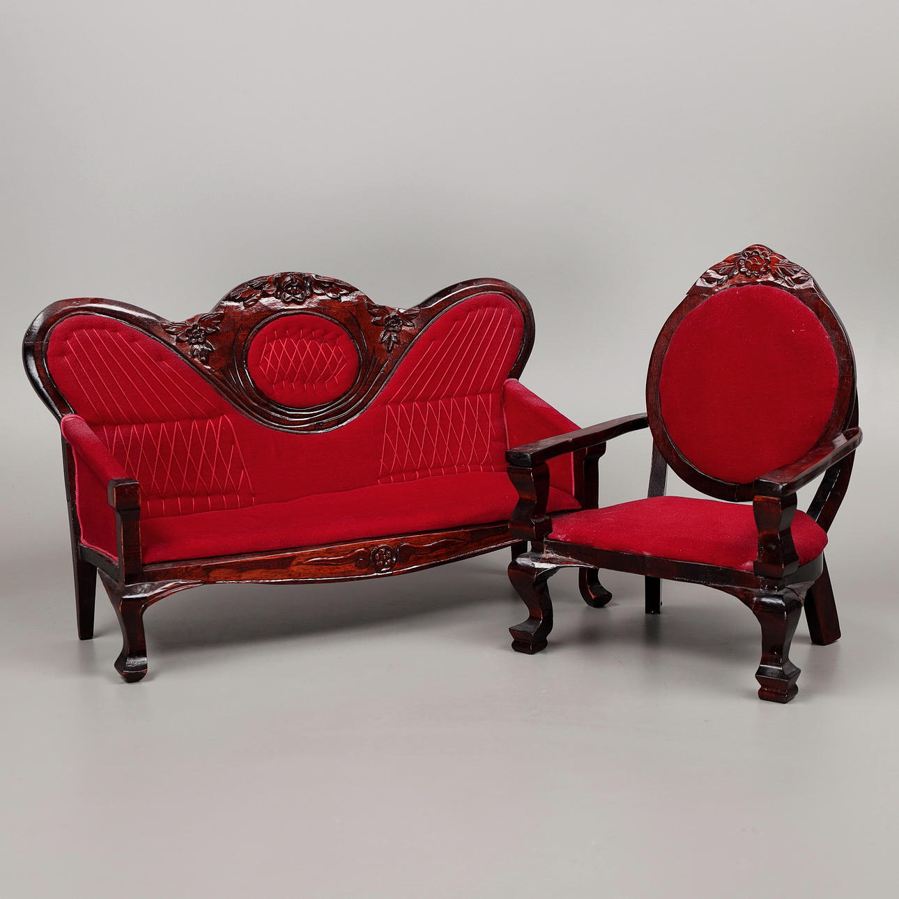 DOCKMÖBLER, soffa och karmstol, 1900-tal.