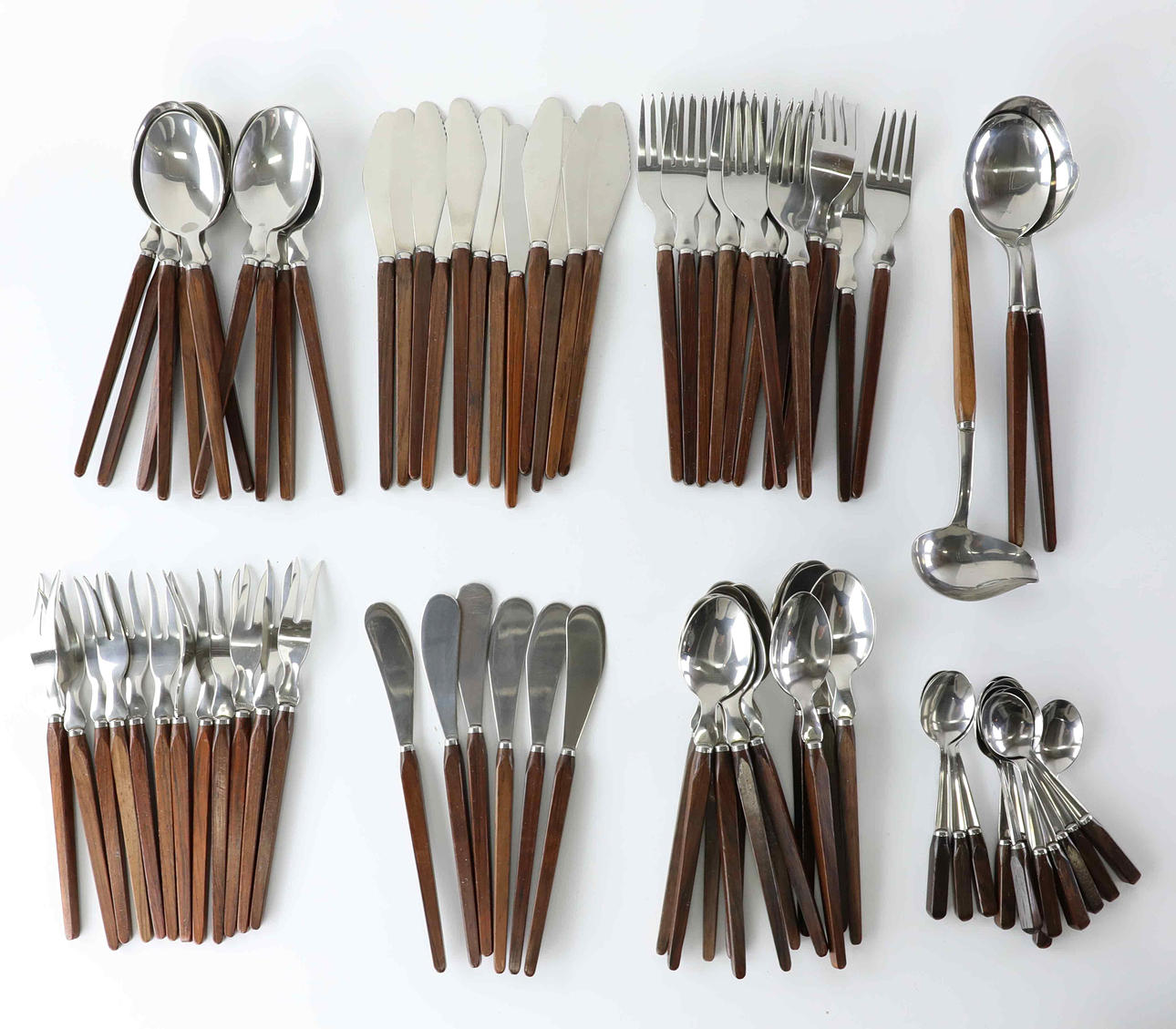 BESTICK, 82 delar, teak, 1960/70-tal.