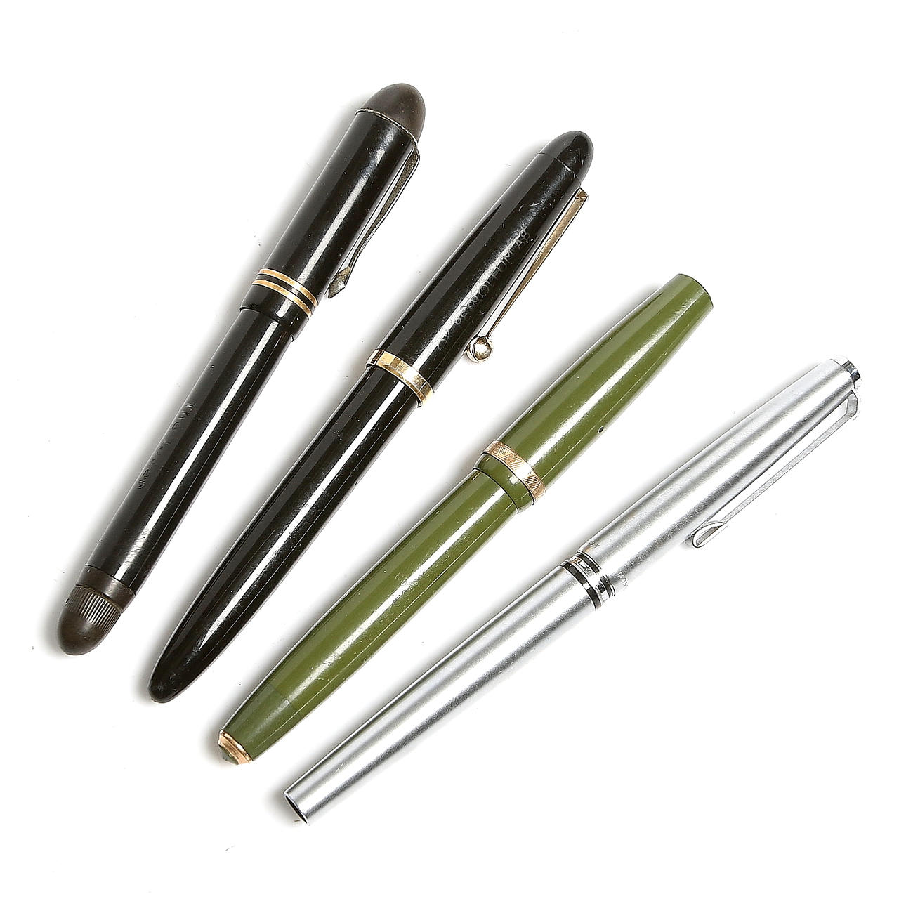 PENNOR, 4 st, bl.a. Mont Blanc, reservoar samt Parker och The Tower, guldsstift, 14k guld. 1900-tal.