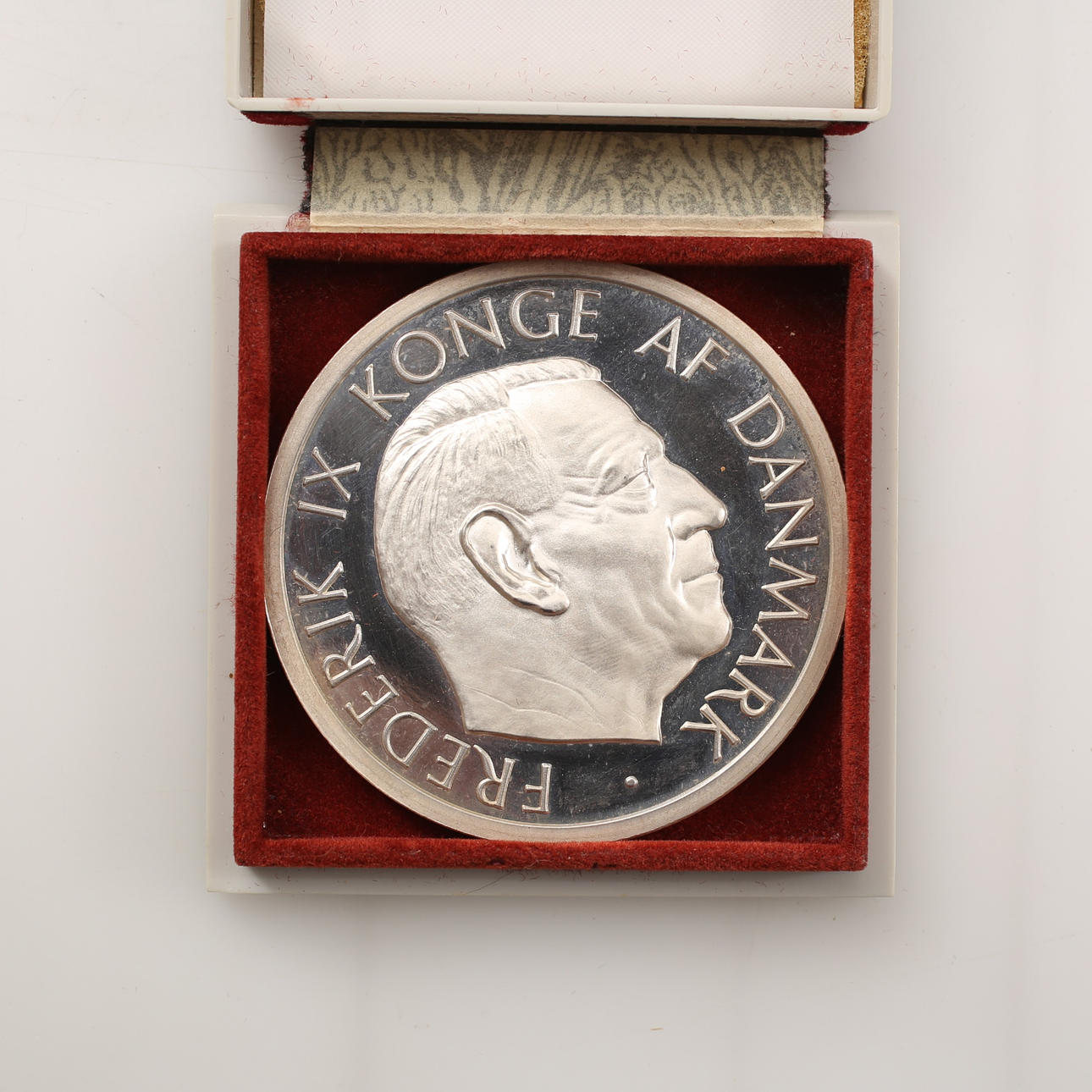 MINDEMEDALJE, Frederik IX af Danmark, 1899-1969, sølv.