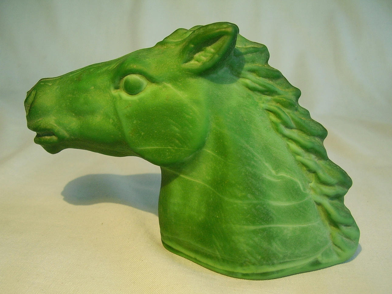 HÄSTSKULPTUR Hannibal malakit glas design C. Schlevogt för Gablonz/Böhmen 30/40s.