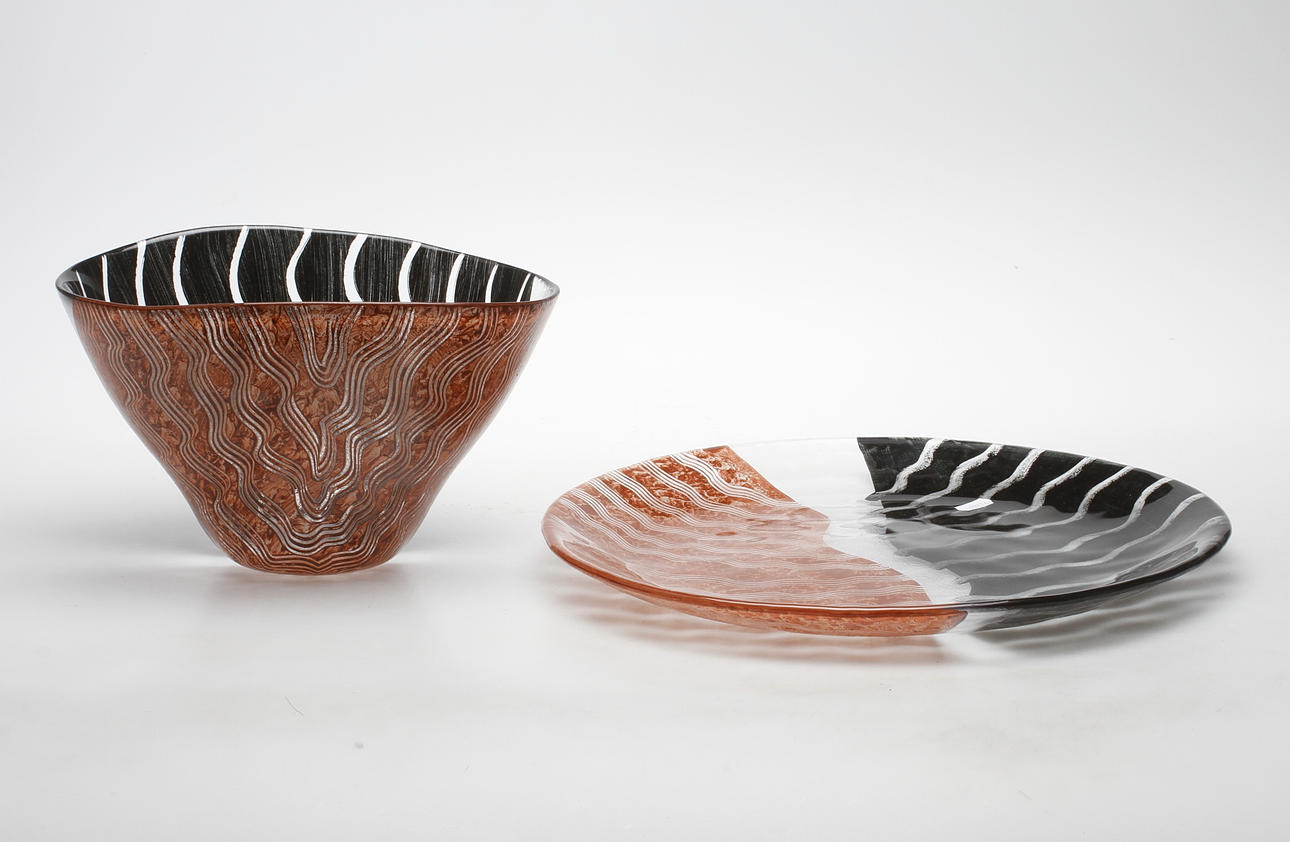 SKÅL samt FAT, glas. "Tonga", Monica Backström, Kosta Boda.
