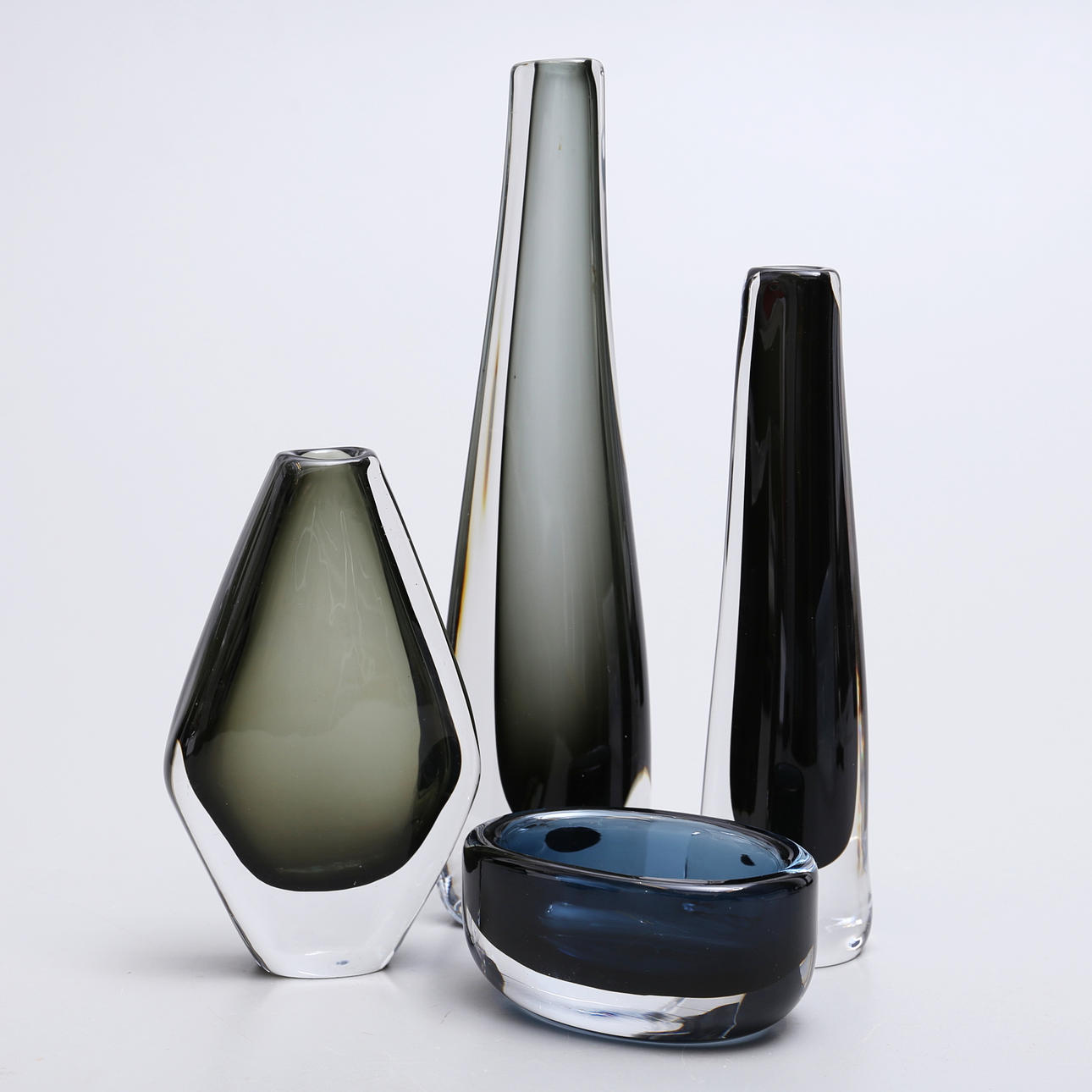 NILS LANDBERG. Glasföremål, 4 st, Orrefors.