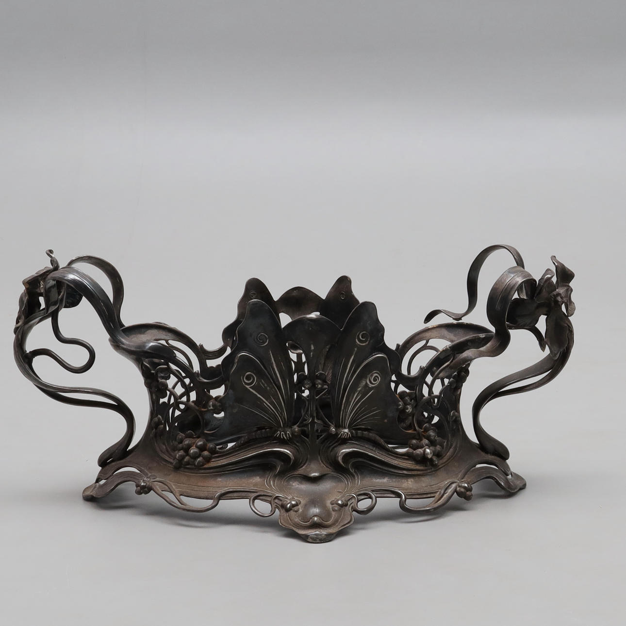 JARDINIÈRE, Jugendstil, Plissee.