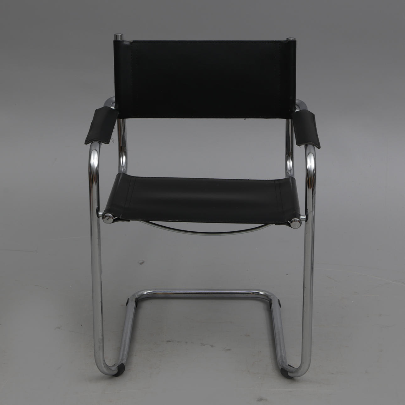 STOL, Bauhaus, svart.