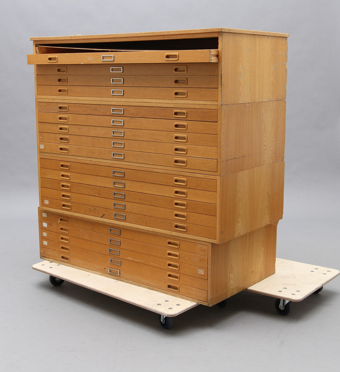 ARKIVSKÅP, 1900-talets mitt.