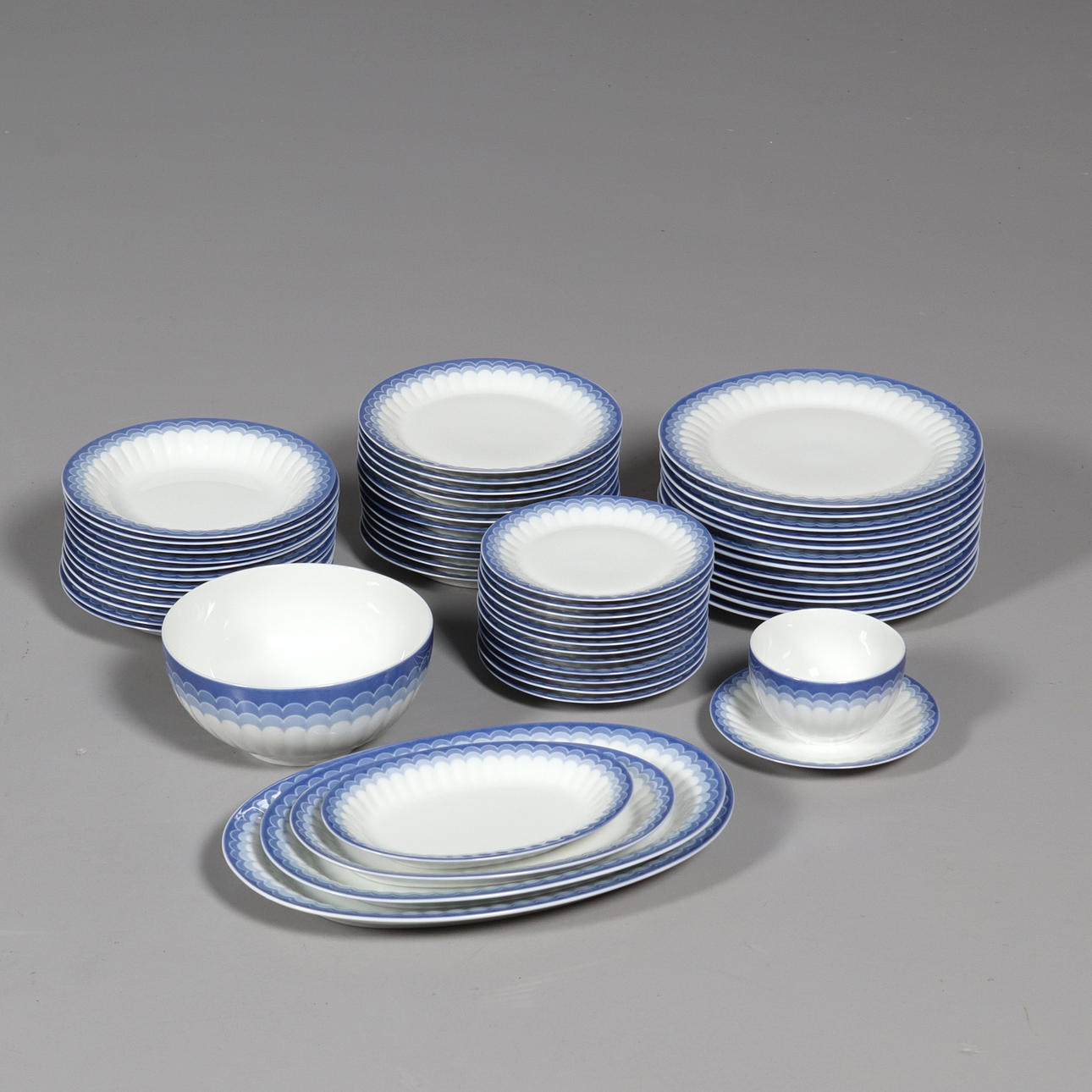 SERVIS 54 pieces Arsberg Germany.