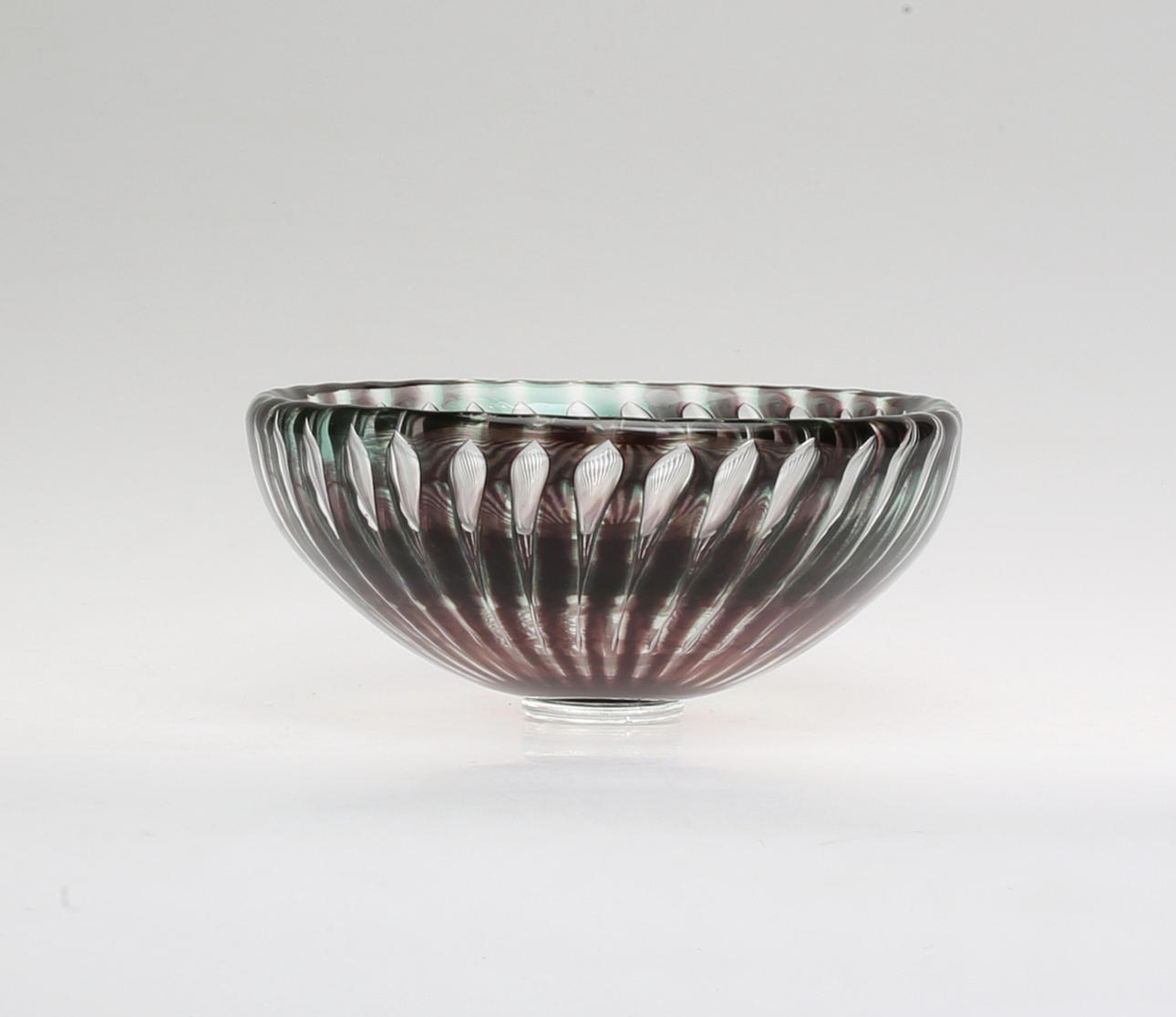 EDWIN ÖHRSTRÖM. Konstglas, skål, "Ariel" , Orrefors, signerad, 1951.