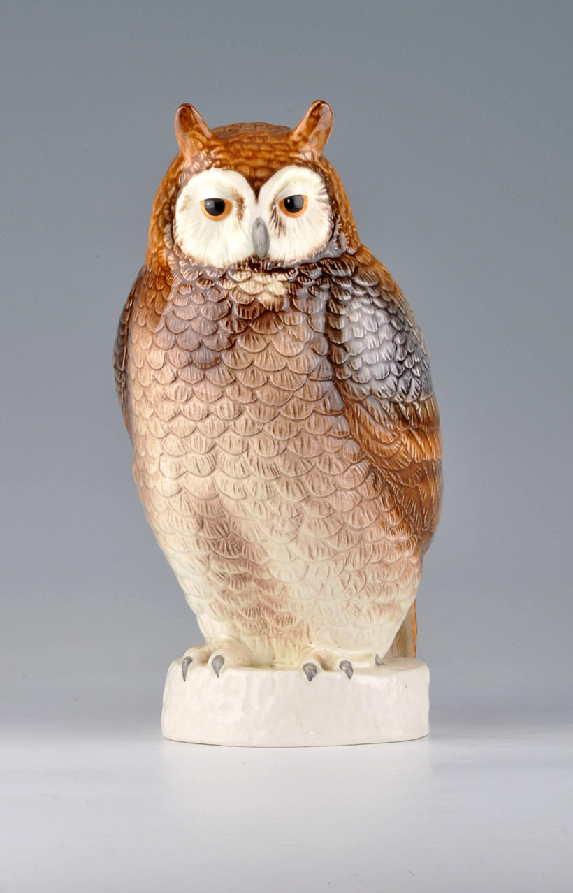 GOEBEL. uggla/uggla. Porslinsfigur med blå bokstäver & blindmarksnummer.