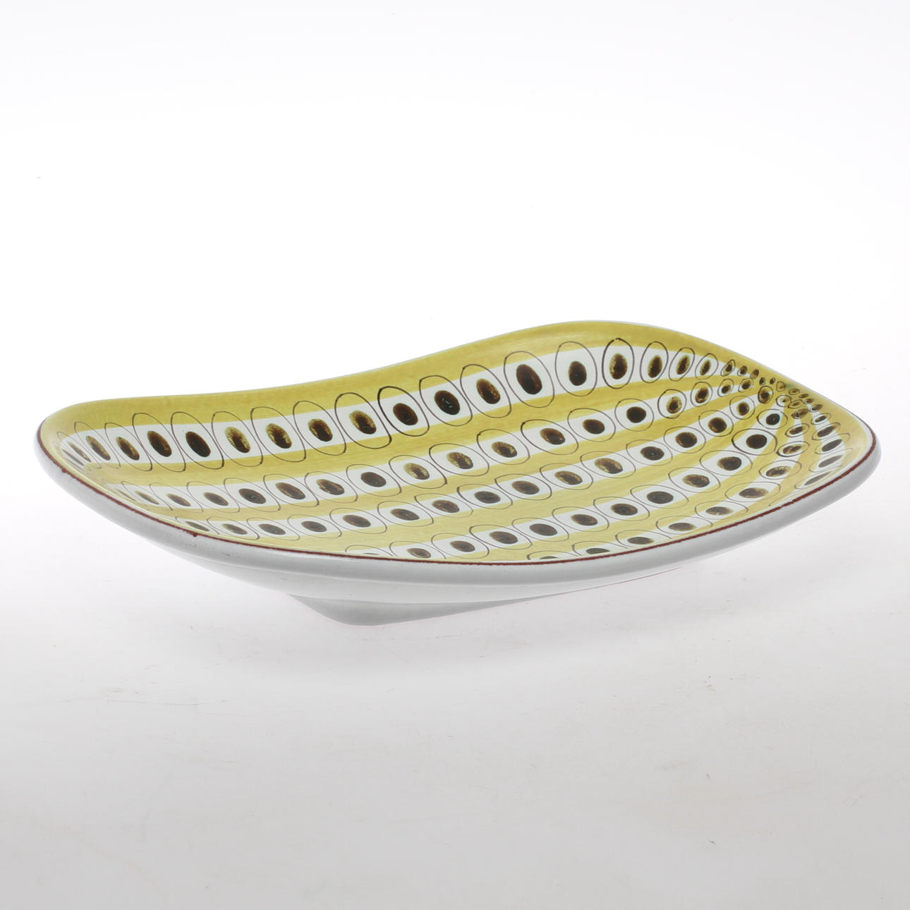 FAT, fajans, Stig Lindberg, Gustavsberg Studio. Målarsignatur för Karin Gustavsson.