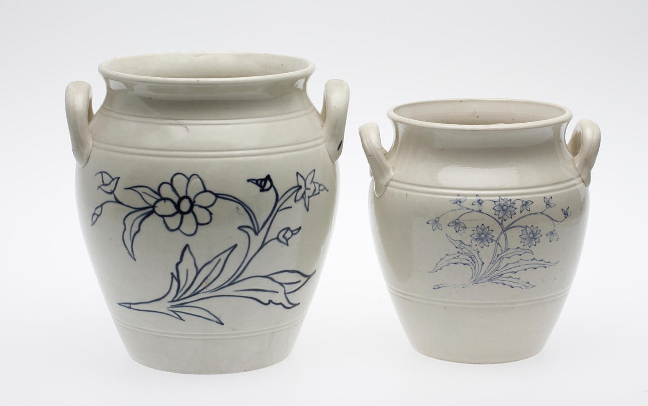 KRUKOR, 2 st, keramik, Göteborg samt Gustafsberg.