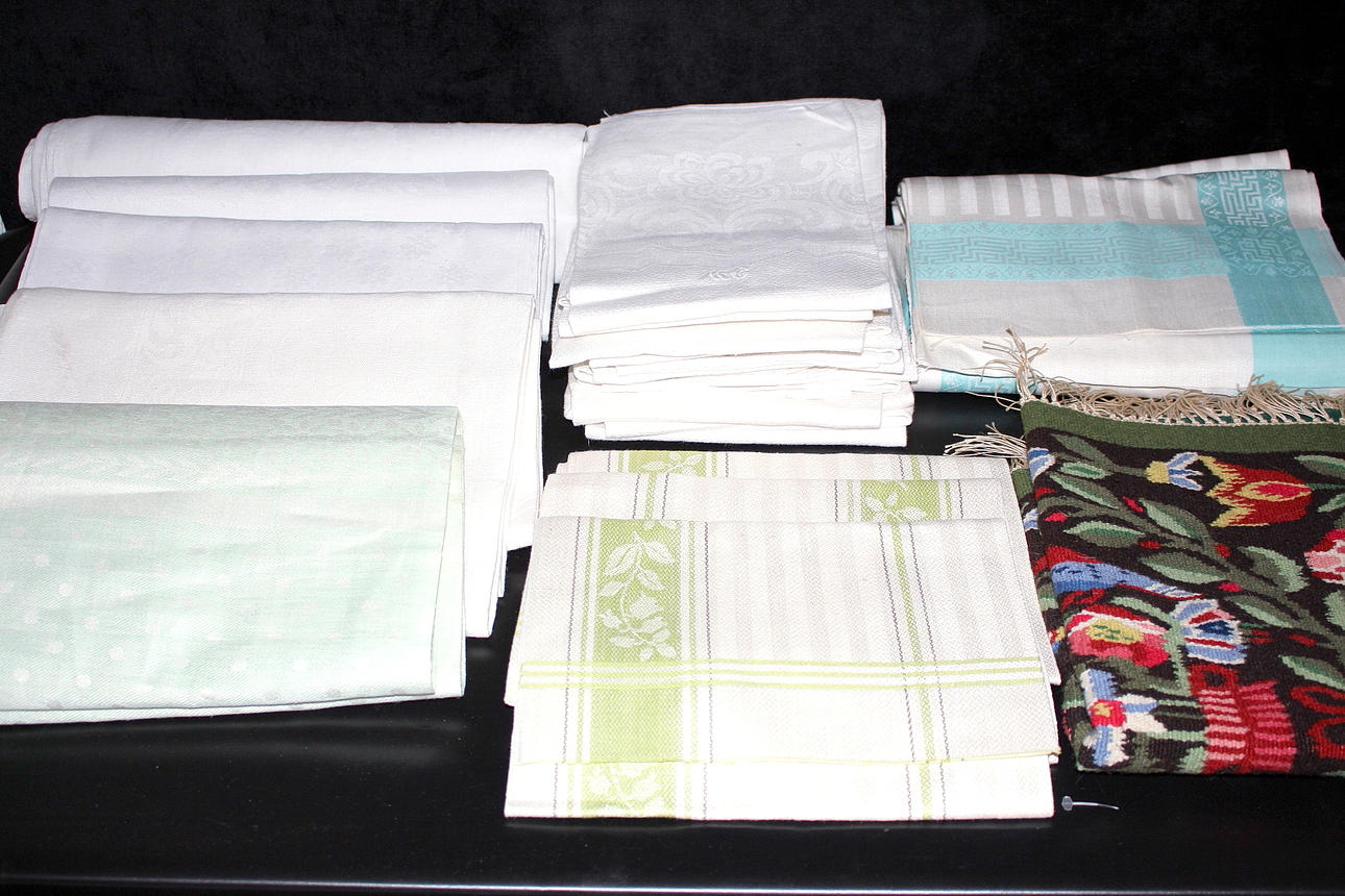 LINNEDUKAR och LINNEHANNUKAR.