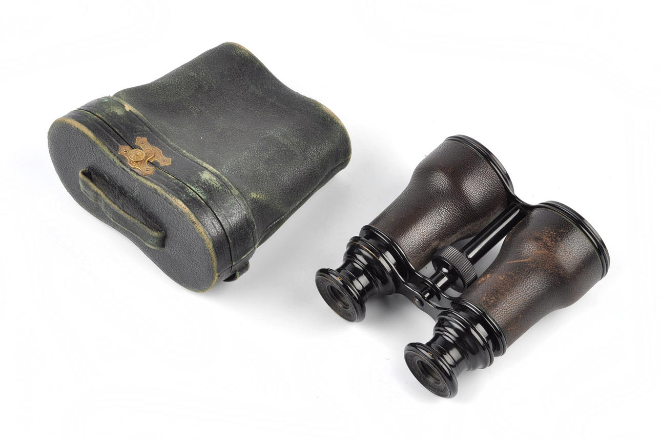 F. NIEMEYER, BRAUNSCHWEIG. Opticus kikare. Ducal court optiker Brunswick fall.