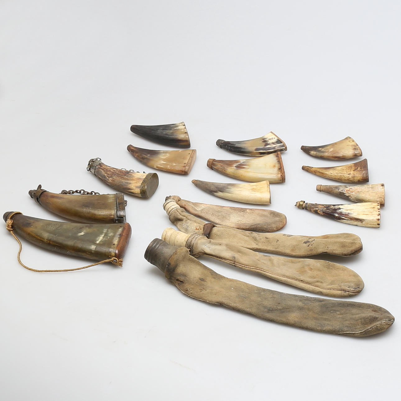 PARTI, kruthorn och hagelpungar, 16 st.