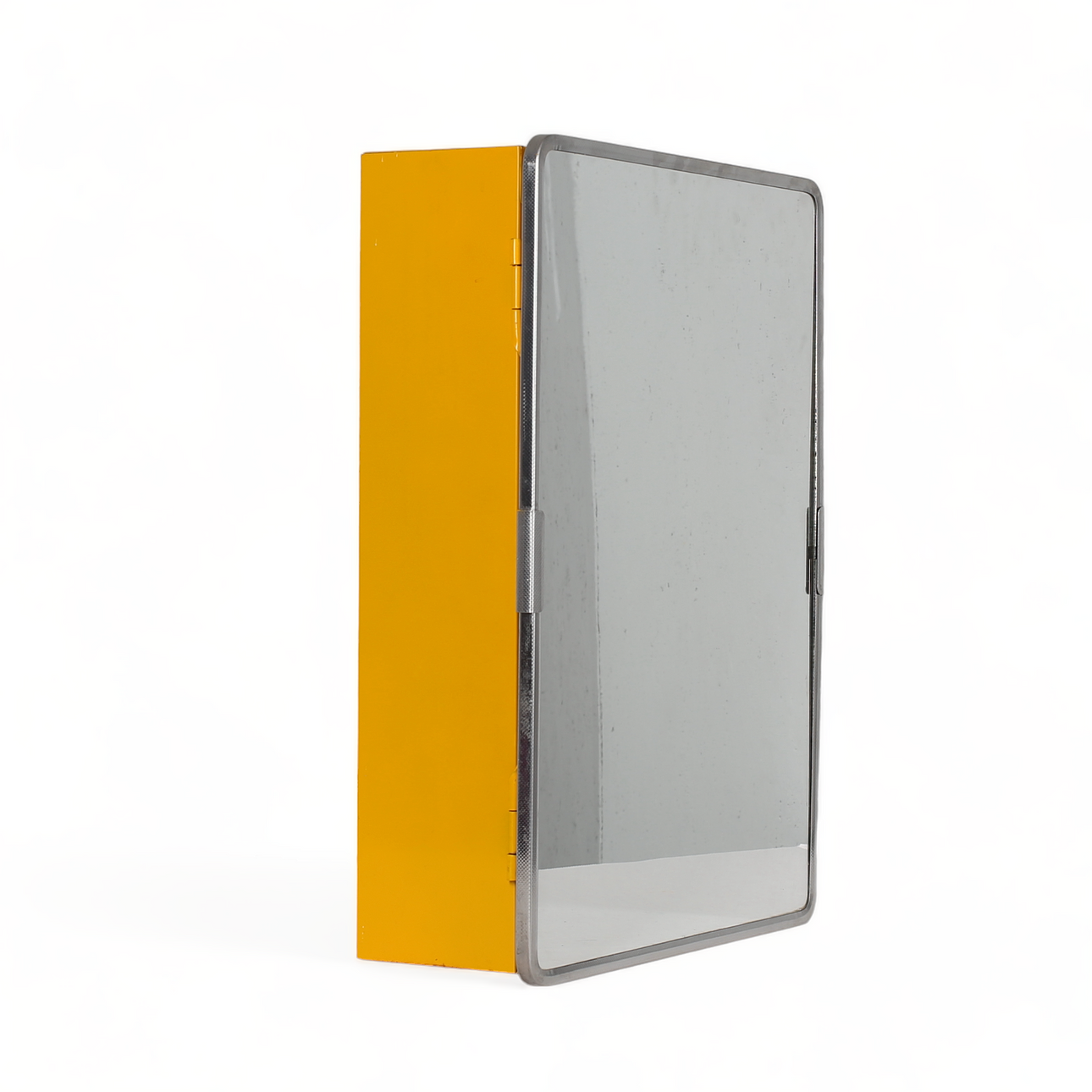 BADRUMSSKÅP, lackerad plåt, Kungsörs Badrumsskåp, 1900-talets mitt.