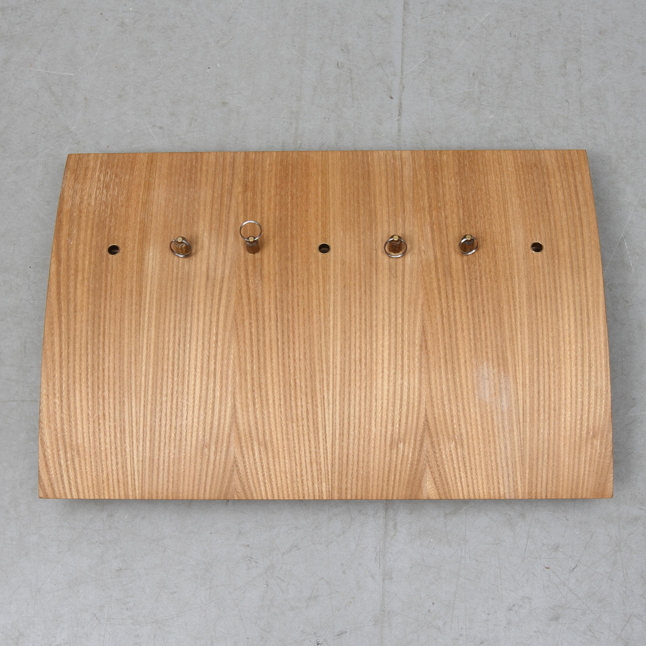 NYCKELSKÅP, Carl Malmstens skola, brännmärkt.