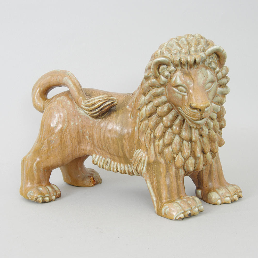 GUNNAR NYLUND. Skulptur, lejon, stengods, Rörstrand.