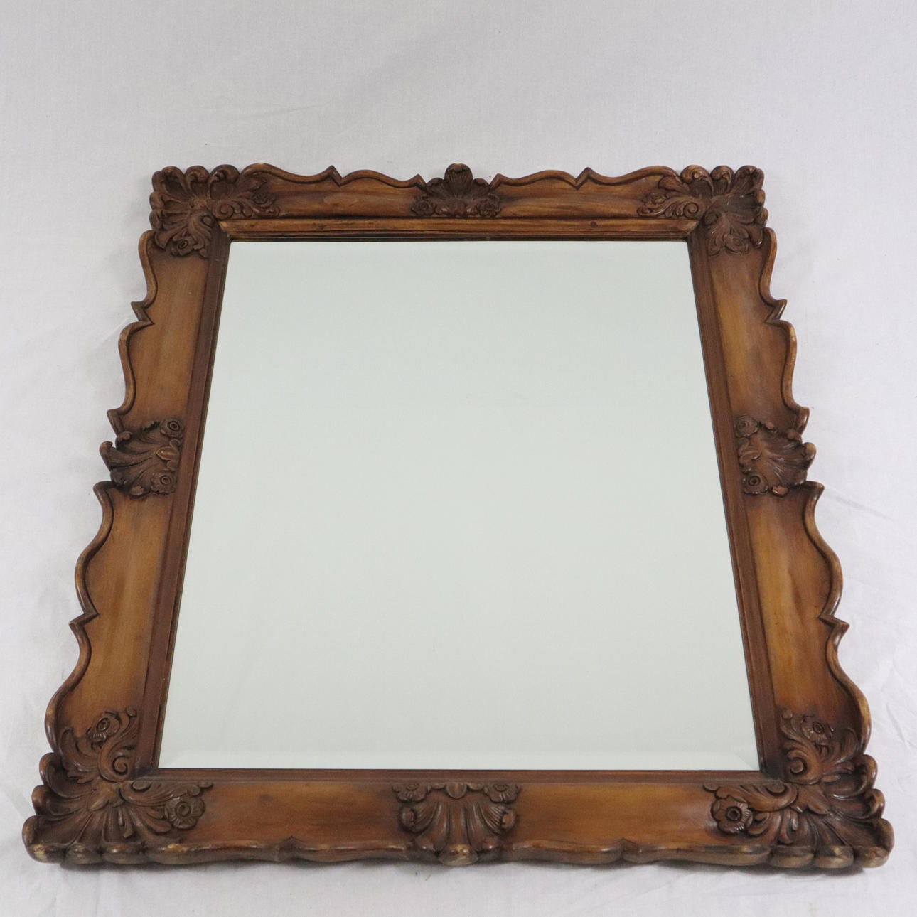 - VÄGGSPEGEL - 19. Jh. /omkring 1900, trä, betsat.