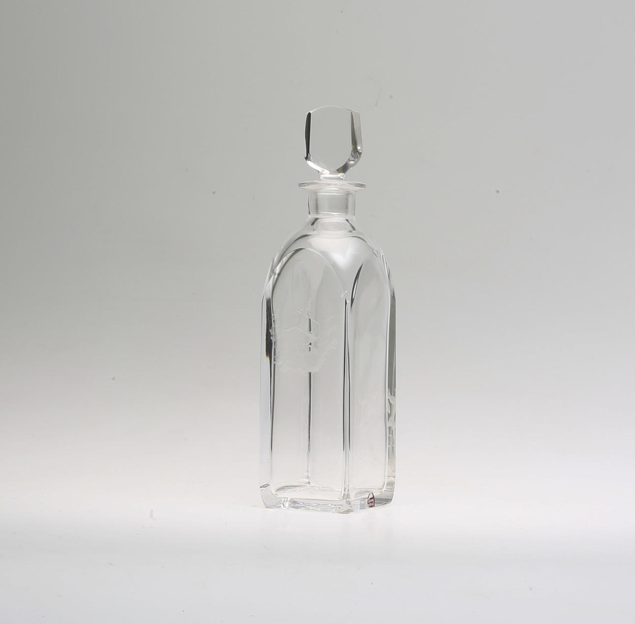 NILS LANDBERG. Karaff, "Romeo och Julia", Orrefors, signerad.