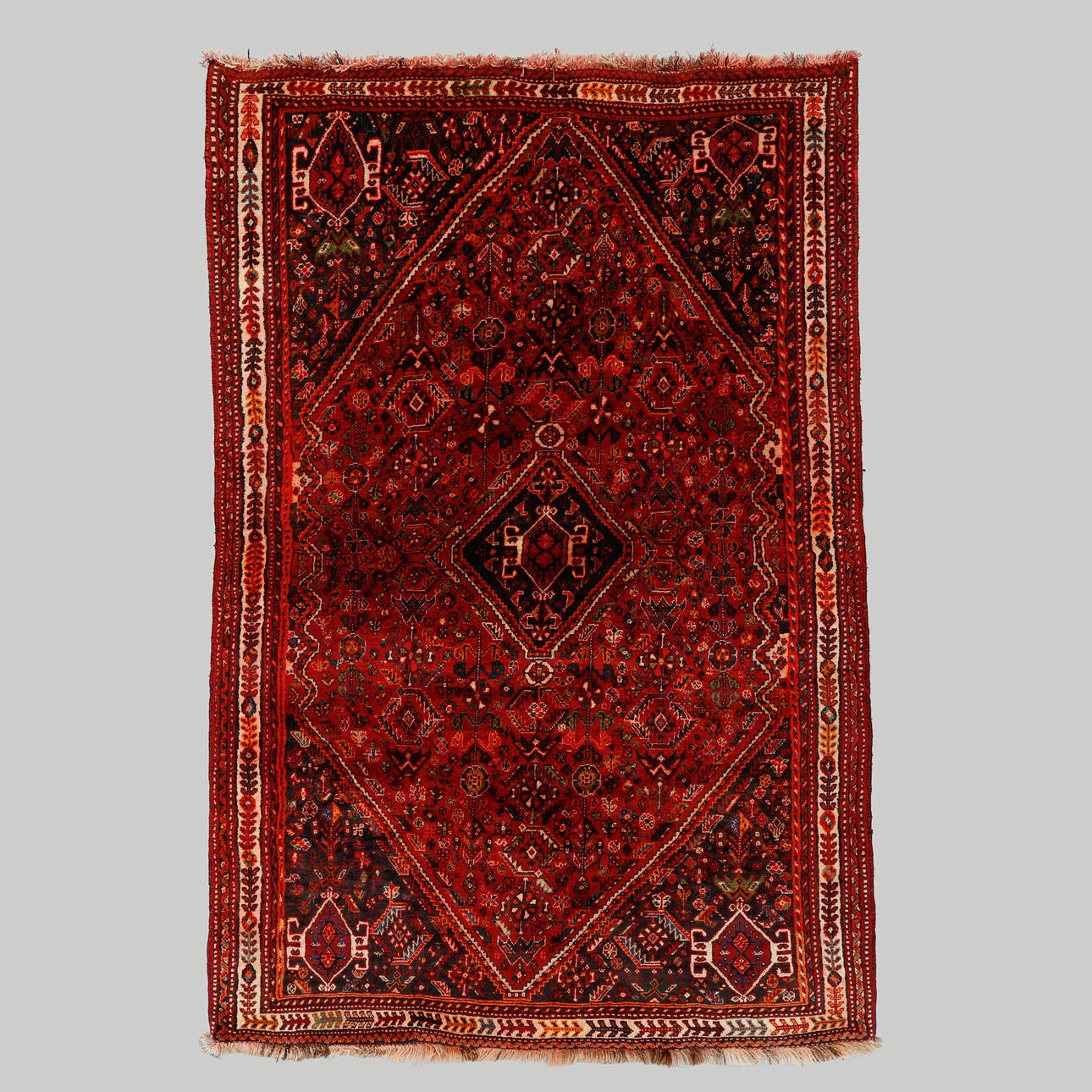 A CARPET, Gashqai, 273 x 183 cm. Carpets & Textiles - Carpets - Auctionet