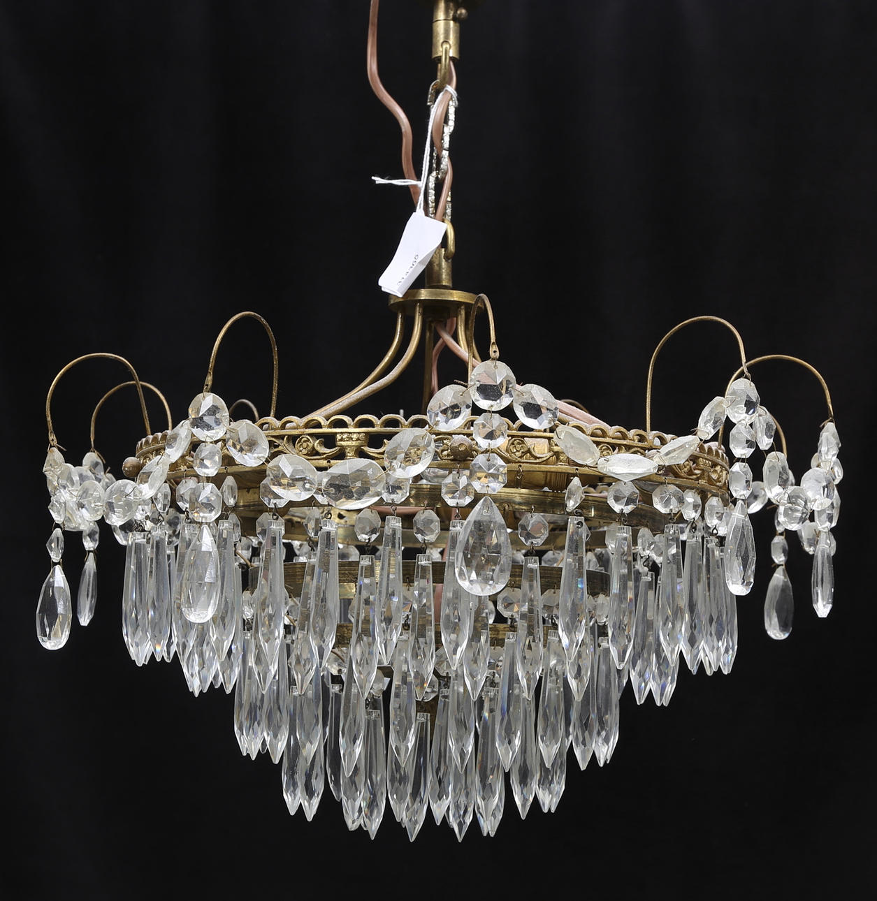 TAKLAMPA, 1900-talets mitt, total höjd ca. 45 cm.