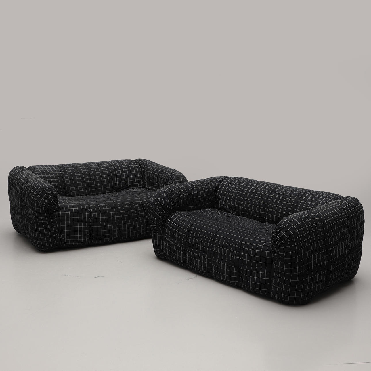 CINI BOERI. Un par de sofás «Strips», Arflex.