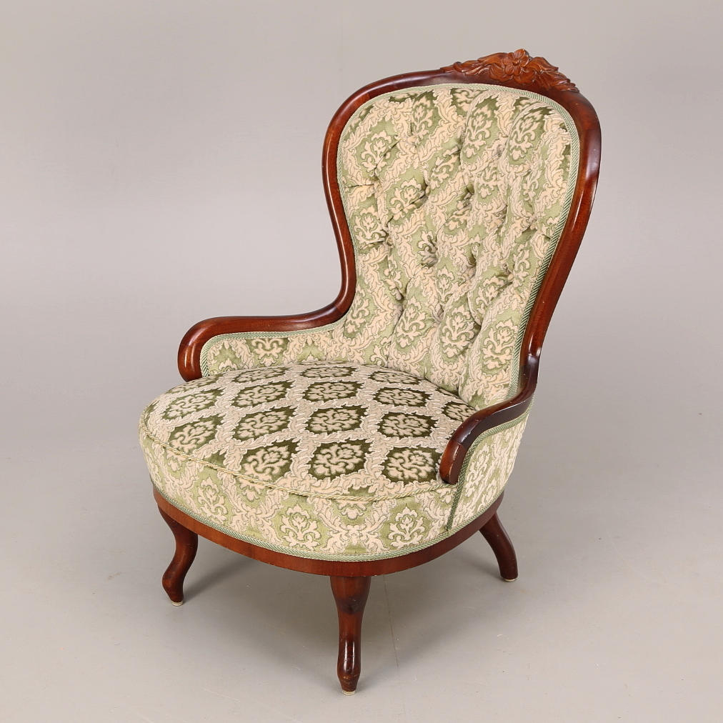 EMMAFÅTÖLJ, nyrokostil, 1900-tal.