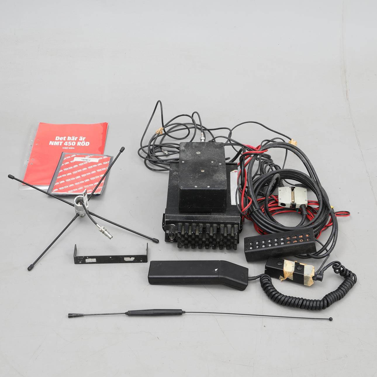 TELÉFONO MÓVIL, DÉCADA DE 1980.