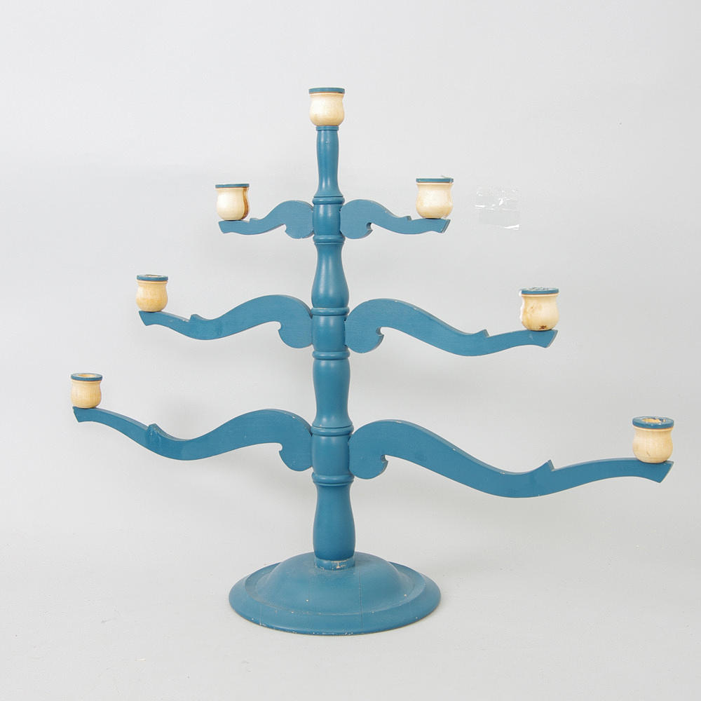 LJUSSTAKE för 7 ljus, målat trä.