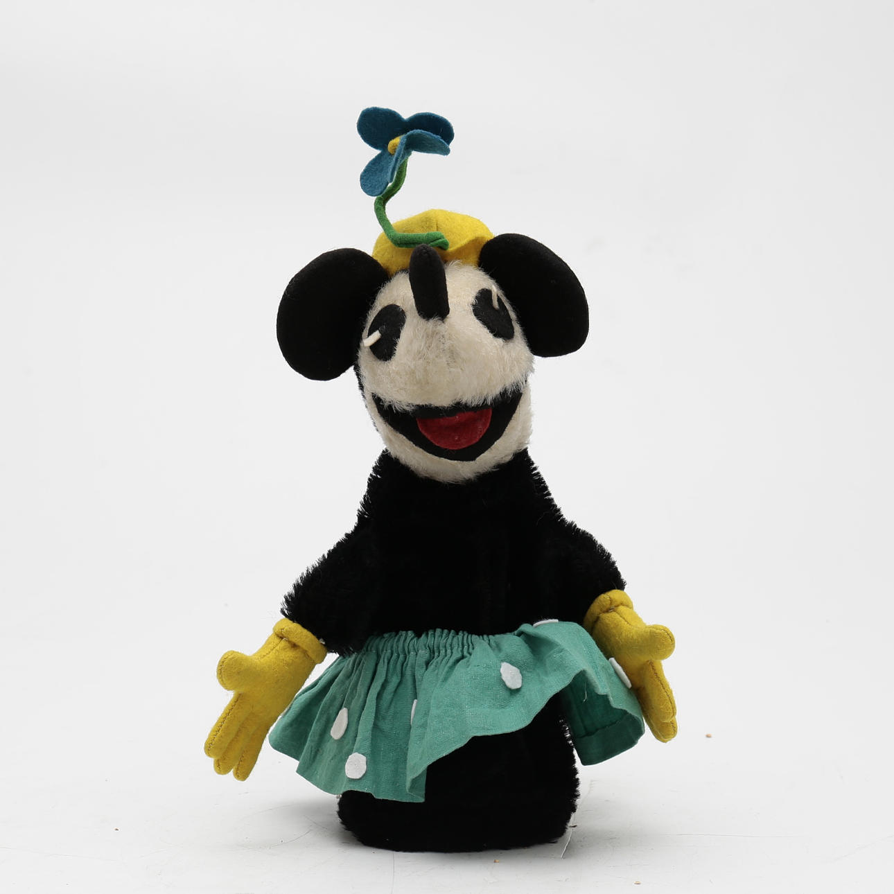 Minnie Mouse”, stuffed puppet in felt and fabric, circa 1930. Toys