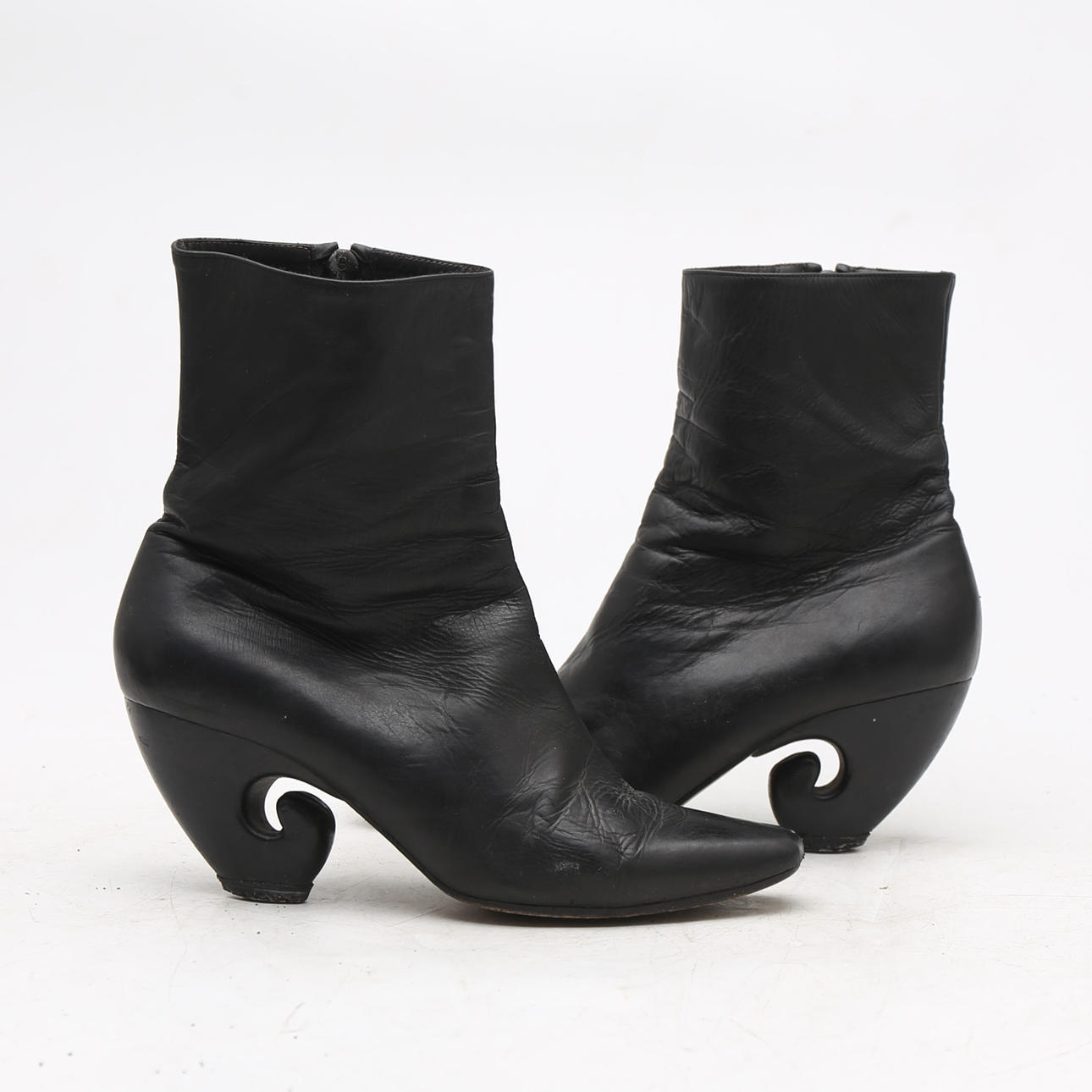SYBILLA. Leather boots.