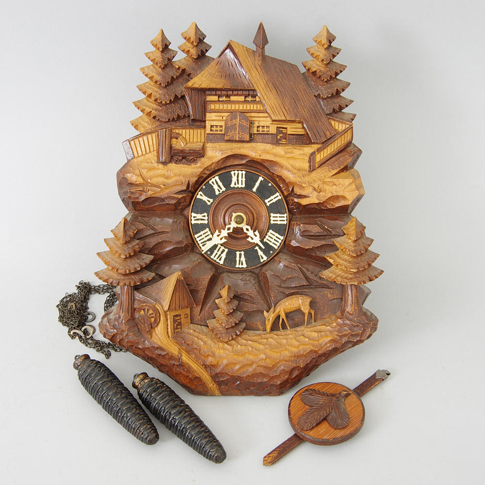 GÖKUR, snidat trä.