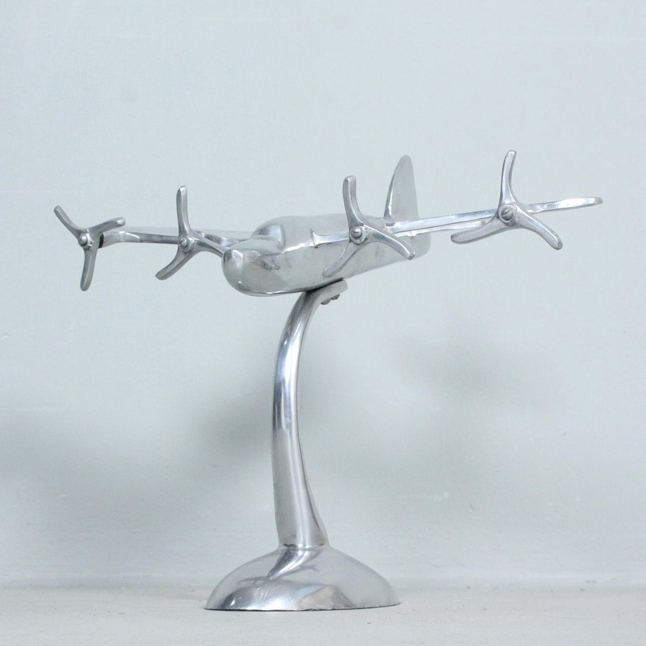 Skulptur 'Flugzeug'.