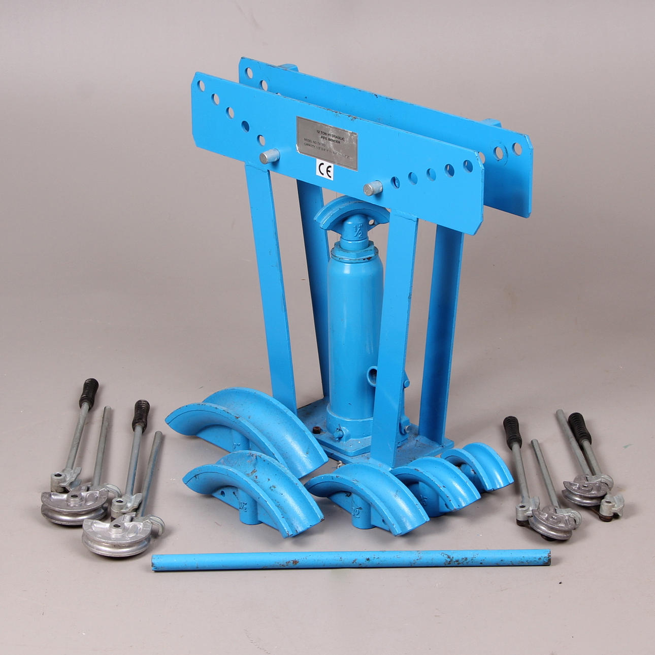 HYDRAULISK RÖRBOCK, 12 ton, samtida.