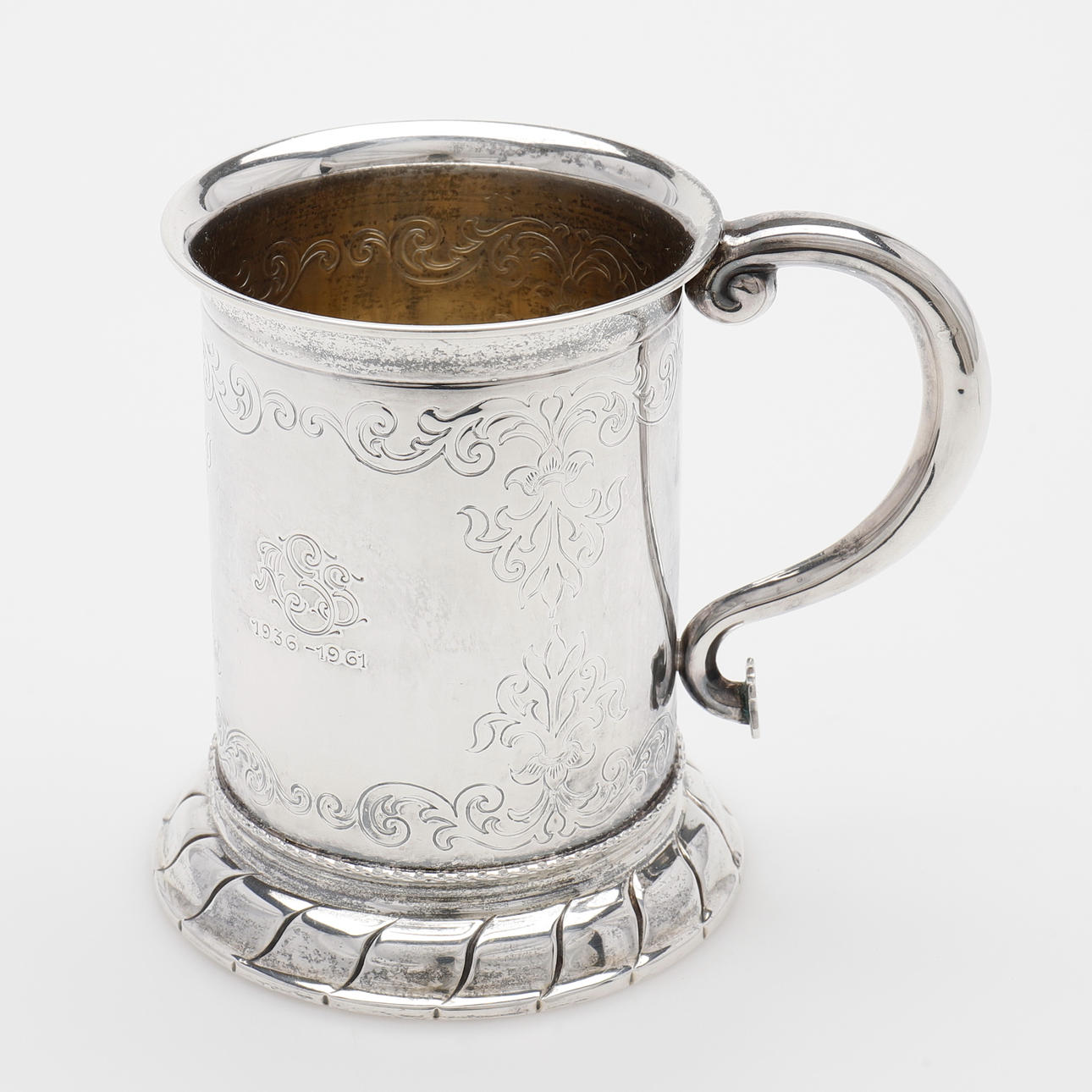 Una vela barroca plateada de Tesi, Gotemburgo, 1949. 188 g.