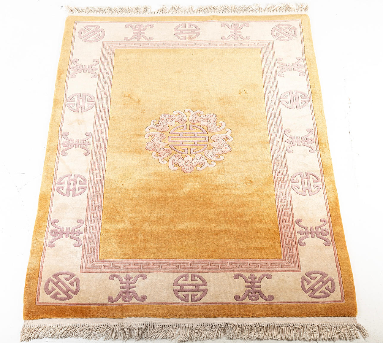 TEPPICH, sogenannter Chinateppich, handgeknüpft, ca. 195 x 138 cm.