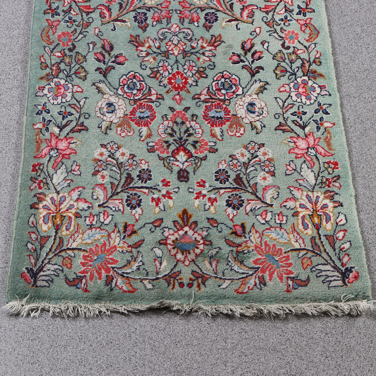 SAROUGH, GALLERY MAT.