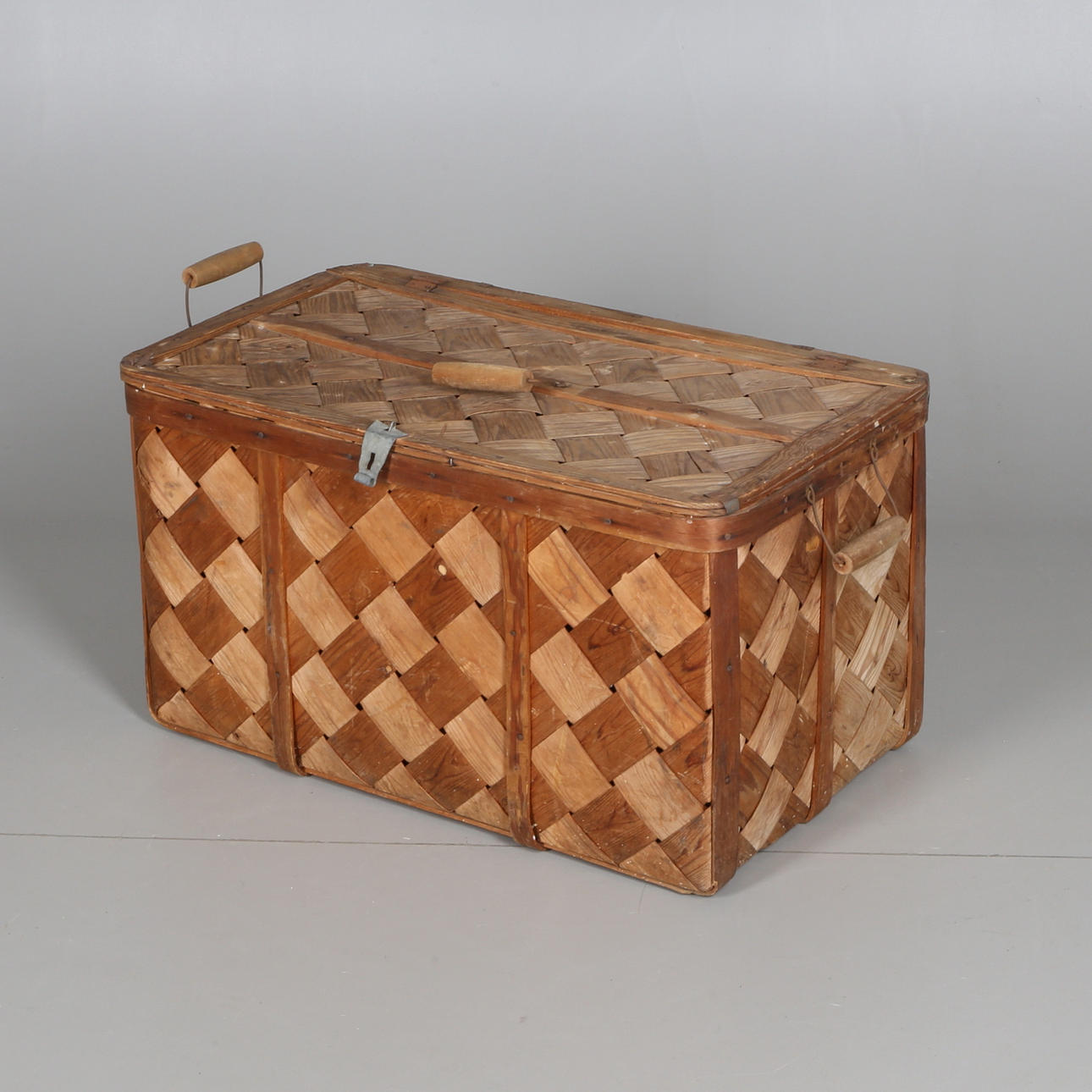 NÄVERKORG, 1900-talets första hälft.