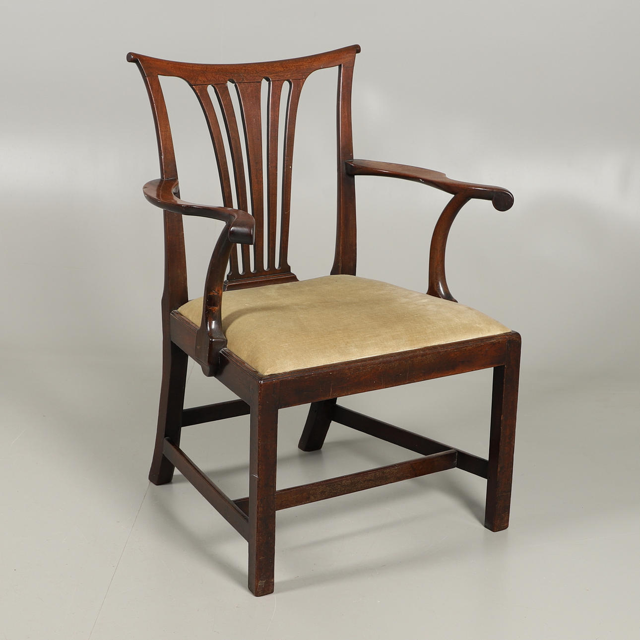 GEORGE III ARMBÅGE STOL.