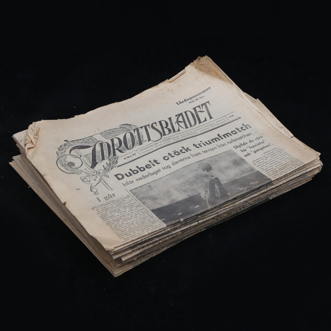 Ein Satz von 33 IDROTTSBLADET, 1948.