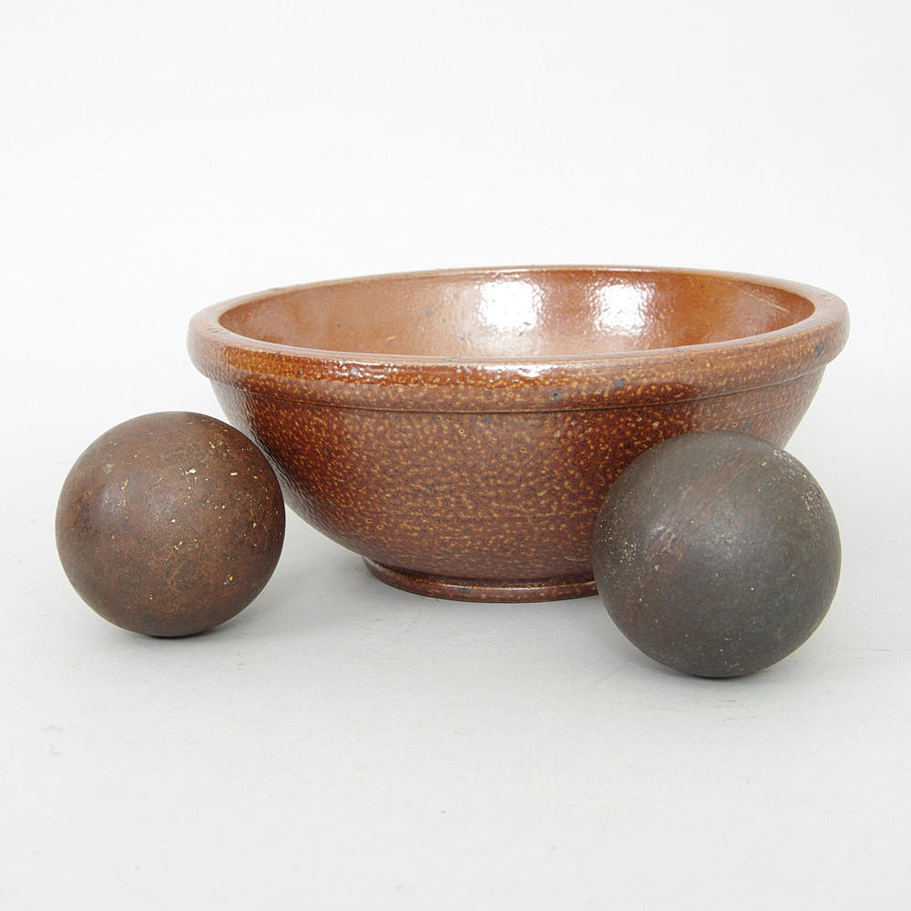 SENAPSSKÅL MED 2 KULOR.