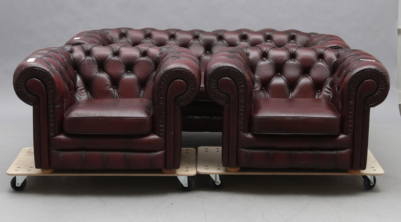 SOFFGRUPP. Chesterfield stil, 3 - delar.