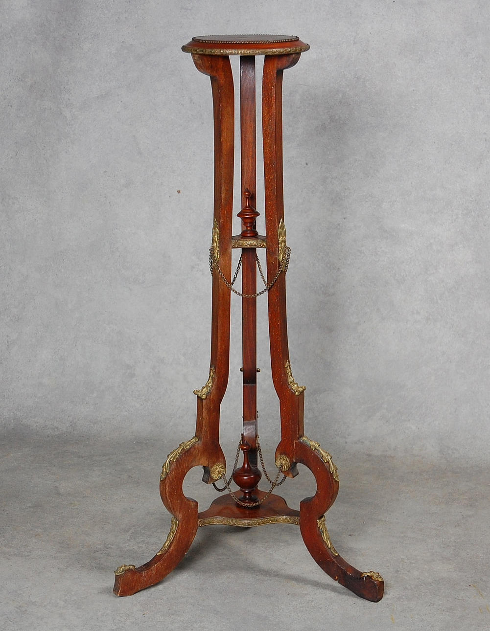 PIEDESTAL, Frankrike , 18-1900-tal.